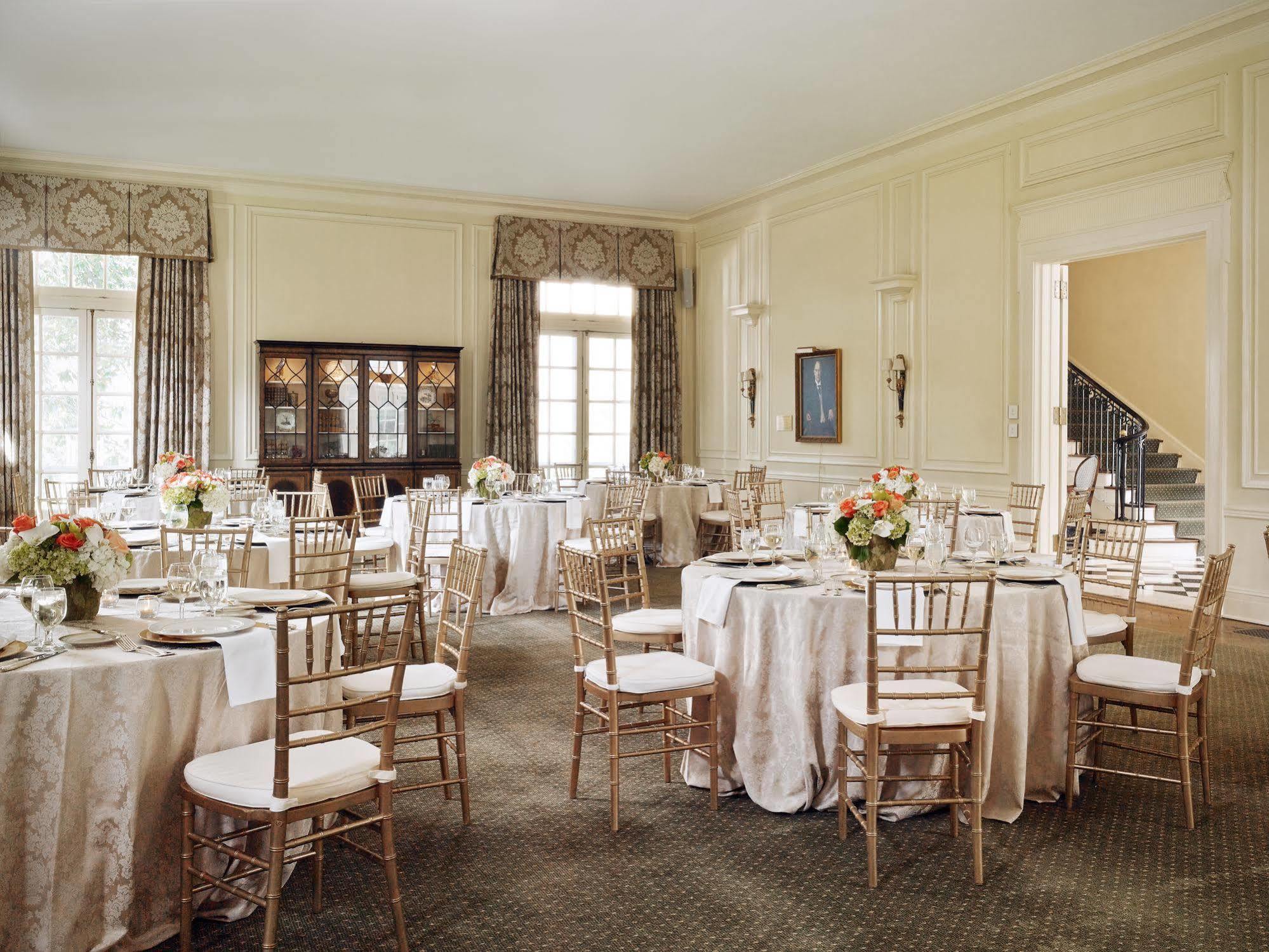לינה וארוחת בוקר שרלוט The Duke Mansion מראה חיצוני תמונה